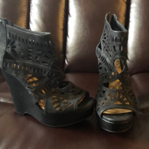 Gianni Bini Shoes - Gianni bini wedges